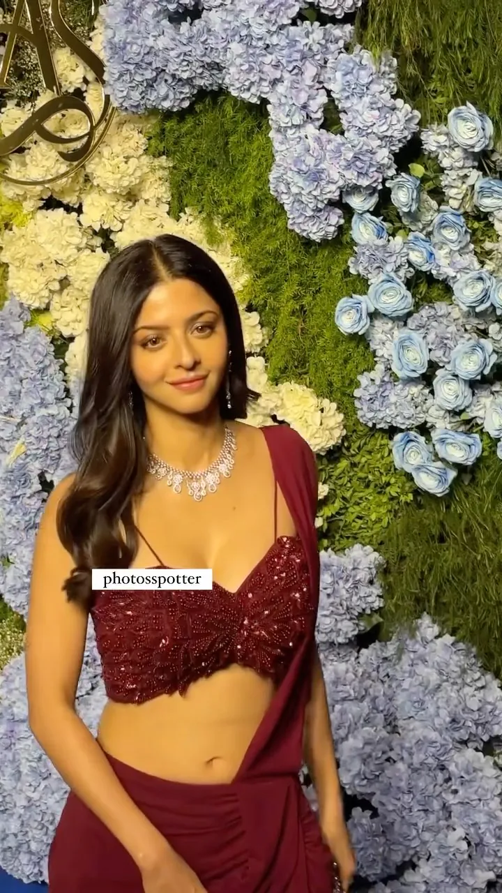 Vedhika - vedhika-sexy-45.webp